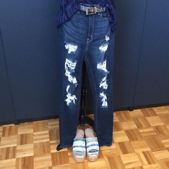FASHION NOVA distressed jeans size 27 - Picture 6 of 10